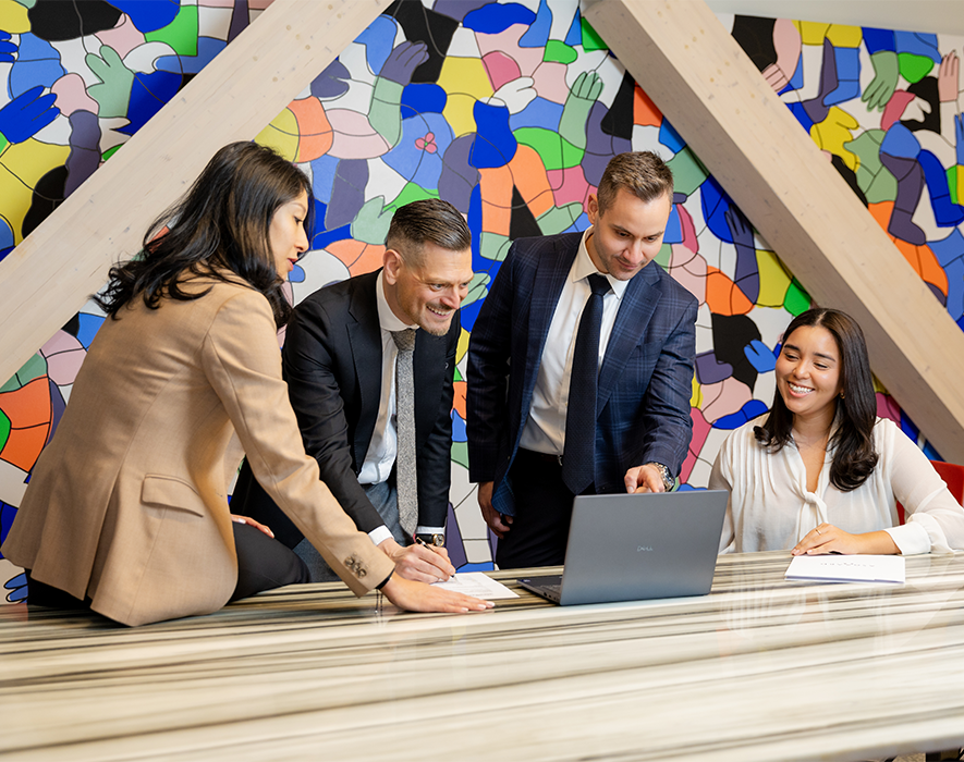 885x700_Photo groupe-4